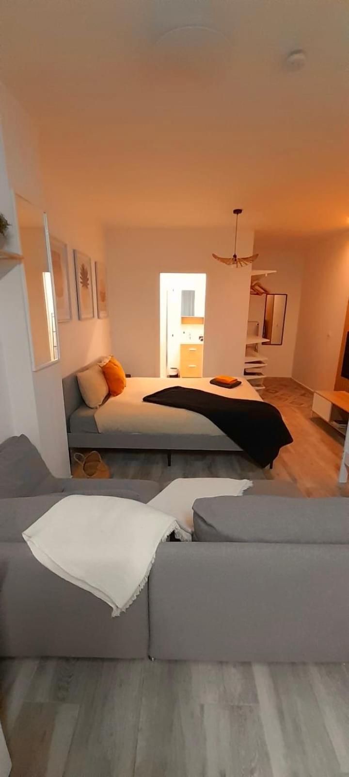 El Apartamentito De Zamarrilla Parking Gratis Incluido Malaga Exterior photo